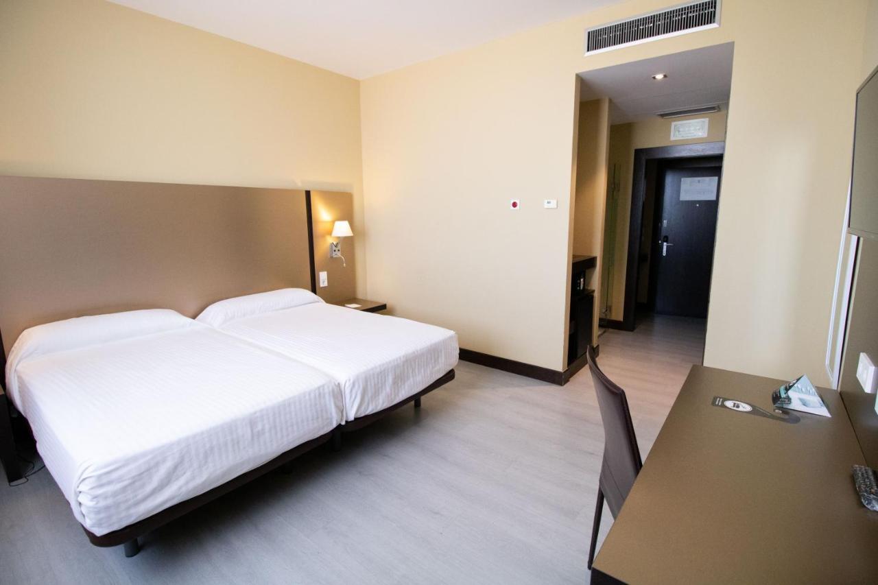 Alda Route 42 Hotel Illescas Ngoại thất bức ảnh