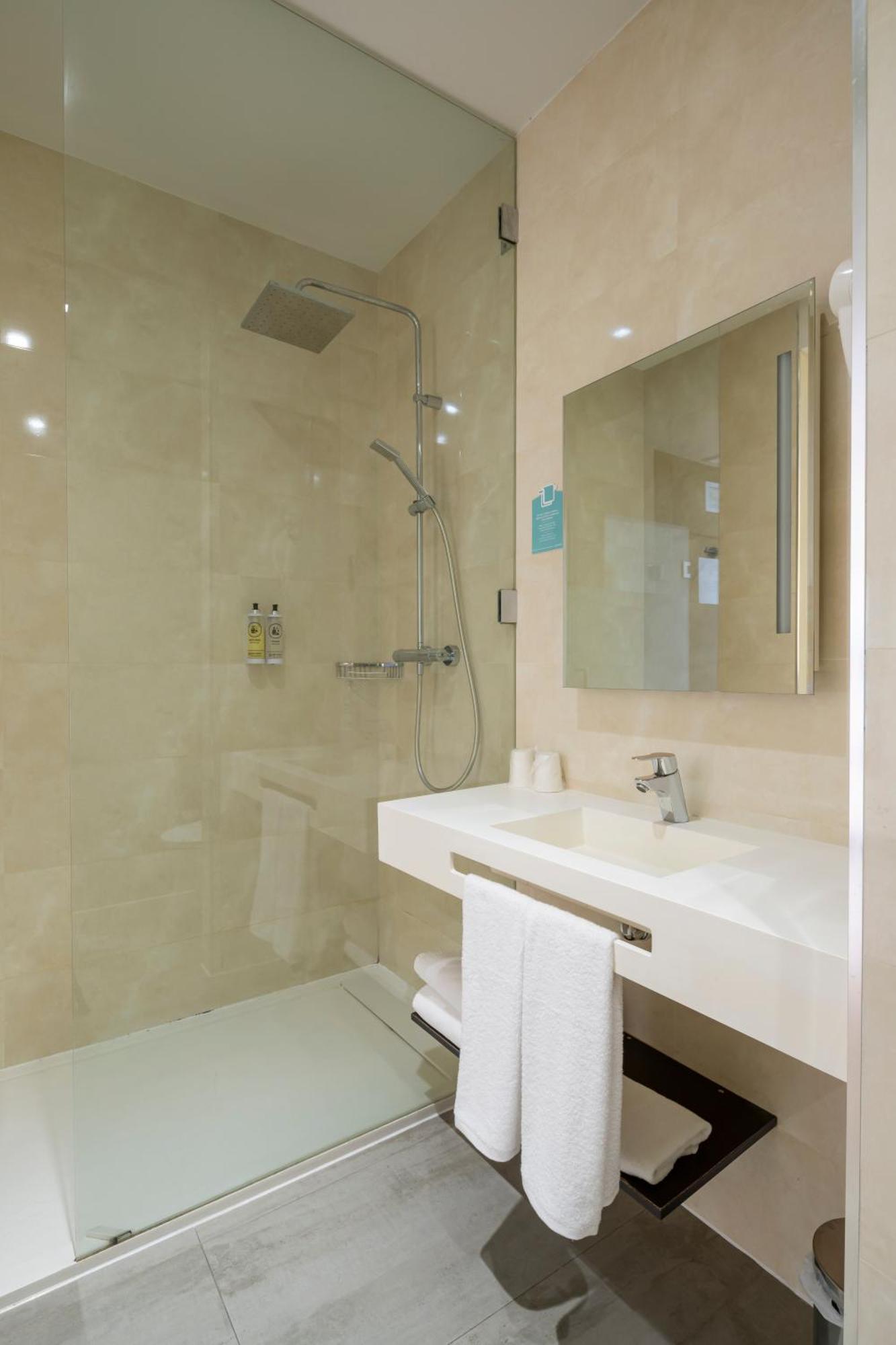 Alda Route 42 Hotel Illescas Ngoại thất bức ảnh