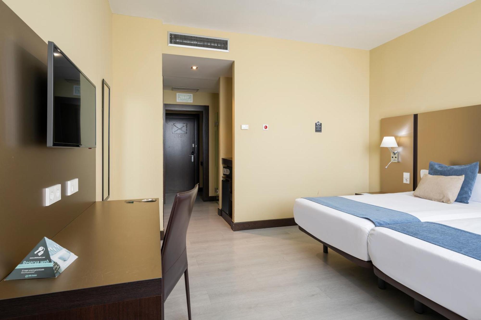Alda Route 42 Hotel Illescas Ngoại thất bức ảnh