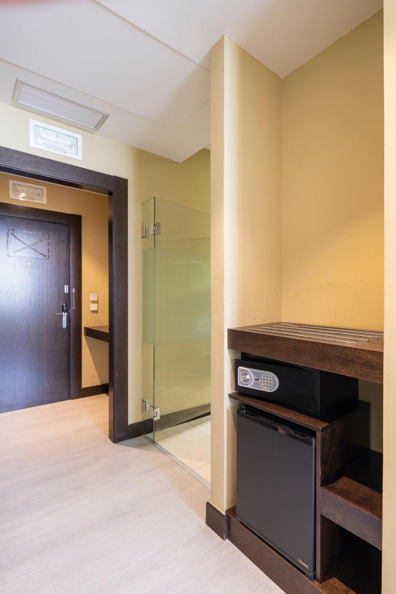 Alda Route 42 Hotel Illescas Ngoại thất bức ảnh